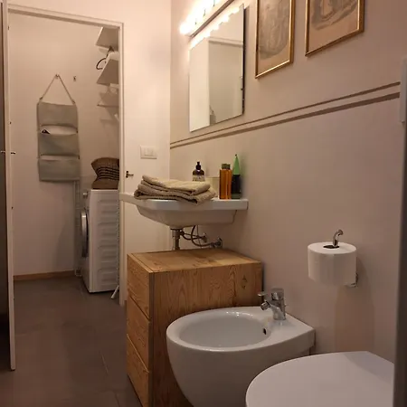 Interno 7 Steccata